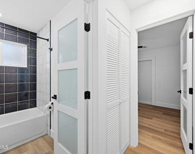 3518 E Montecito Avenue - Photo Thumbnail 8
