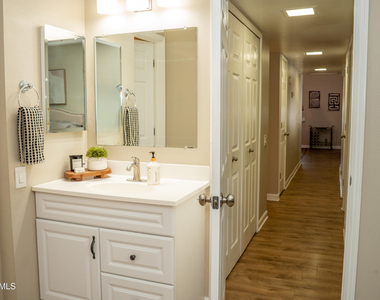 4313 N 28th Street - Photo Thumbnail 16