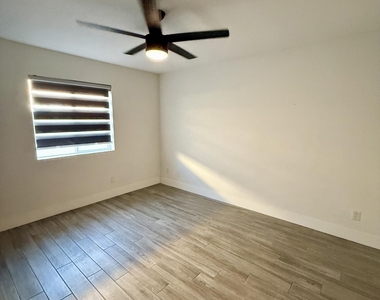 8702 E San Ardo Drive - Photo Thumbnail 11
