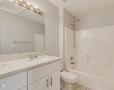 1312 W Libby Street - Photo Thumbnail 11