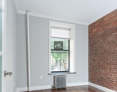 West 108th Street - Photo Thumbnail 3