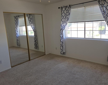 1167 W Lisa Lane - Photo Thumbnail 31