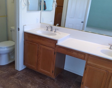 1167 W Lisa Lane - Photo Thumbnail 20