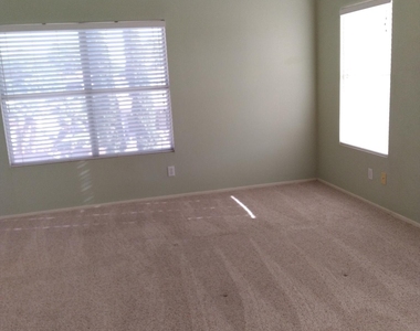 1167 W Lisa Lane - Photo Thumbnail 18