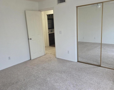 1167 W Lisa Lane - Photo Thumbnail 30