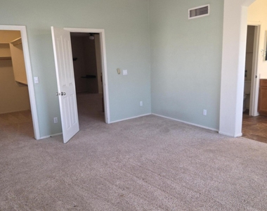 1167 W Lisa Lane - Photo Thumbnail 19