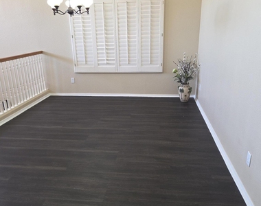 1167 W Lisa Lane - Photo Thumbnail 8