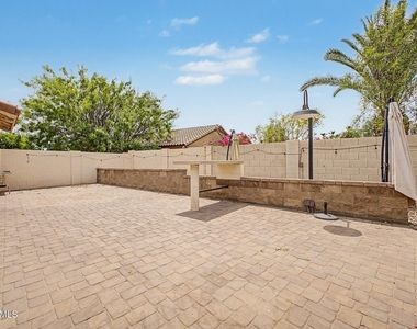 16550 N Naegel Drive - Photo Thumbnail 23