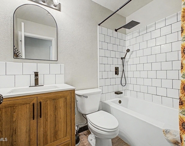 16550 N Naegel Drive - Photo Thumbnail 17