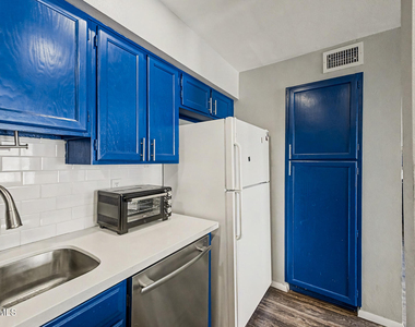 2121 S Pennington Street - Photo Thumbnail 9