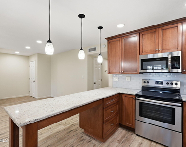 5525 E Thomas Road - Photo Thumbnail 5