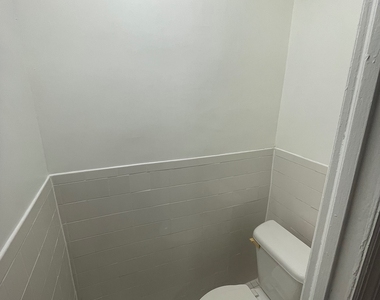 East 89 Street - Photo Thumbnail 10