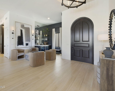 8902 E Ann Way - Photo Thumbnail 6