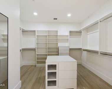 8902 E Ann Way - Photo Thumbnail 40