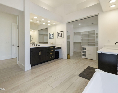 8902 E Ann Way - Photo Thumbnail 37