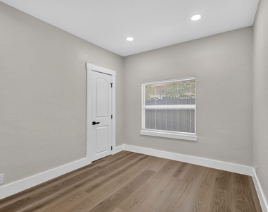 516 Independence Road - Photo Thumbnail 10