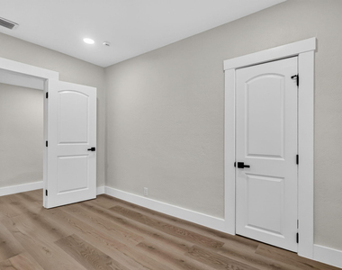 516 Independence Road - Photo Thumbnail 11