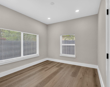 516 Independence Road - Photo Thumbnail 13