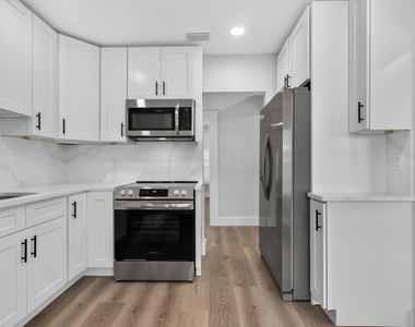 516 Independence Road - Photo Thumbnail 7