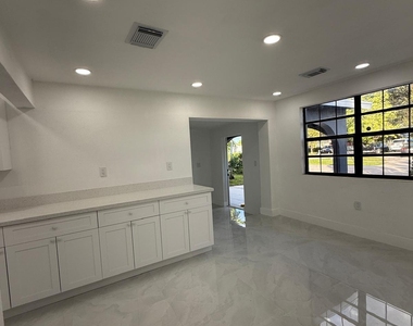 4400 Sw 36th Street - Photo Thumbnail 9