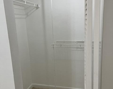 450 Commodore Drive - Photo Thumbnail 15