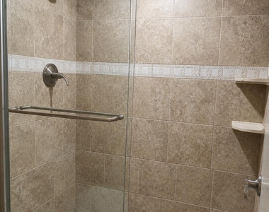 450 Commodore Drive - Photo Thumbnail 11
