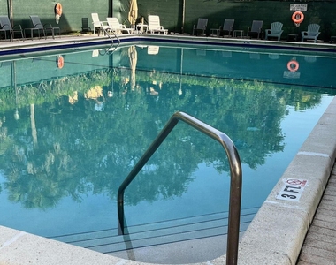 450 Commodore Drive - Photo Thumbnail 17