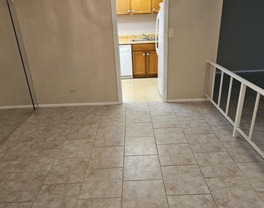 3690 Inverrary Drive - Photo Thumbnail 2