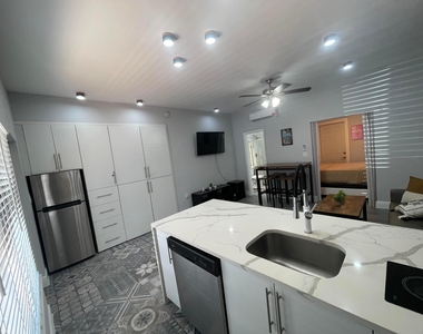 824 Ne 4th Street - Photo Thumbnail 9