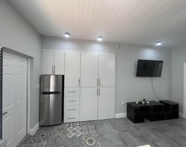 824 Ne 4th Street - Photo Thumbnail 5