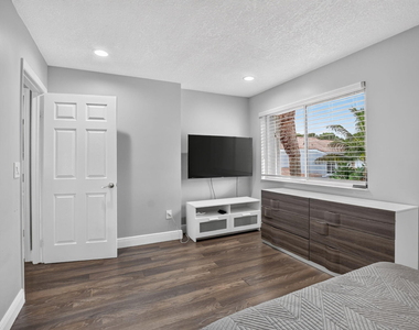 17626 Tiffany Trace Drive - Photo Thumbnail 15