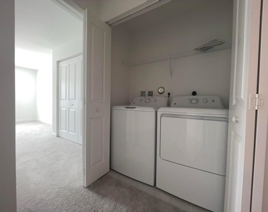 6907 Broadwater Lane - Photo Thumbnail 17