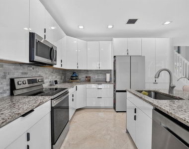 5040 Heron Place - Photo Thumbnail 1