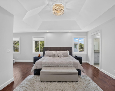 5040 Heron Place - Photo Thumbnail 16