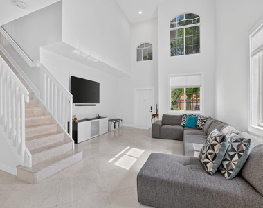 5040 Heron Place - Photo Thumbnail 12