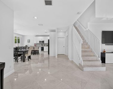 5040 Heron Place - Photo Thumbnail 13
