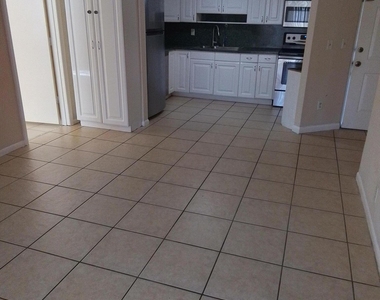 1535 Se Royal Green Circle - Photo Thumbnail 8