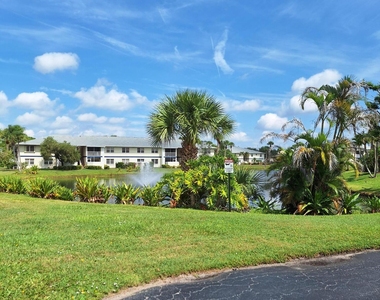 1535 Se Royal Green Circle - Photo Thumbnail 19