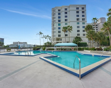 2900 Ne 14th St Causeway - Photo Thumbnail 35