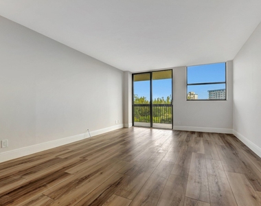 2900 Ne 14th St Causeway - Photo Thumbnail 12