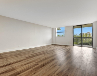 2900 Ne 14th St Causeway - Photo Thumbnail 40