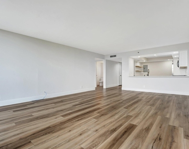 2900 Ne 14th St Causeway - Photo Thumbnail 11