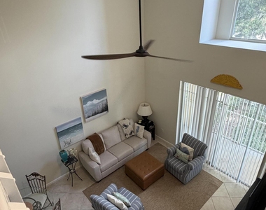 4823 Chancellor Drive - Photo Thumbnail 7
