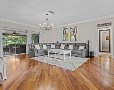 3929 Lowson Boulevard - Photo Thumbnail 1