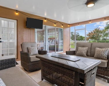 3929 Lowson Boulevard - Photo Thumbnail 7