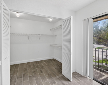 11556 Nw 1st Street - Photo Thumbnail 11