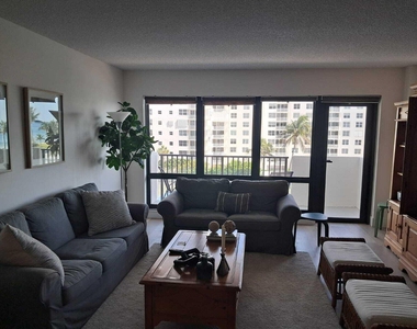 5100 N Ocean Boulevard - Photo Thumbnail 8