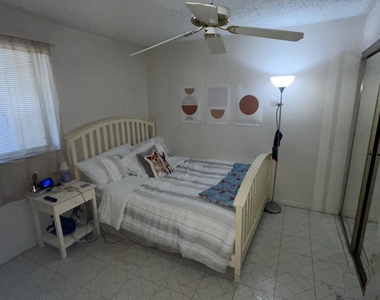 7911 Southgate Boulevard - Photo Thumbnail 18