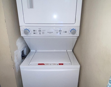 7911 Southgate Boulevard - Photo Thumbnail 20