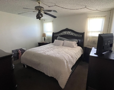 7911 Southgate Boulevard - Photo Thumbnail 16